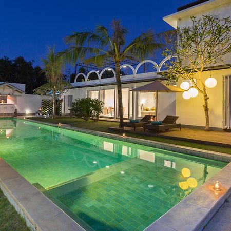 Villa Hasian Jimbaran Exteriör bild